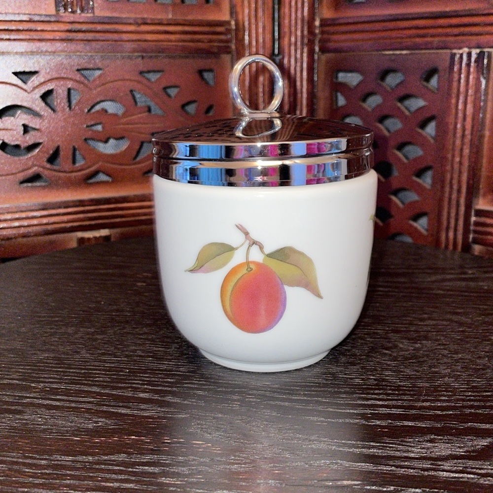 Vintage Royal Worcester Porcelain King Size Coddler & Lid. - Picture 2 of 9